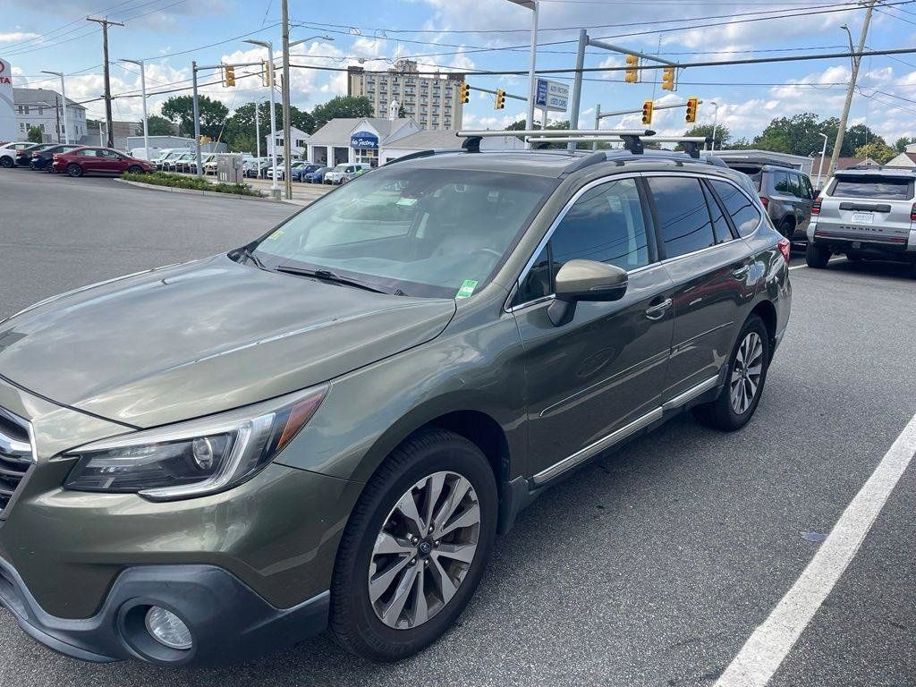 Used 2019 Subaru Outback 2.5i Touring AWD/4WD image 1