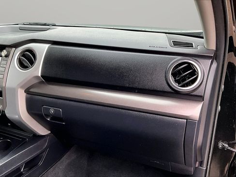 Used 2018 Toyota Tundra SR5 w/ SR5 Upgrade Package image 20