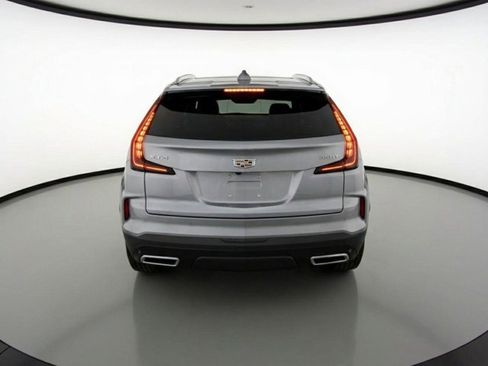 Used 2024 Cadillac XT4 Premium Luxury image 4