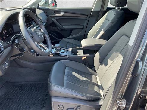 Used 2023 Audi Q5 2.0T Premium Plus w/ Premium Plus Package AWD/4WD image 11