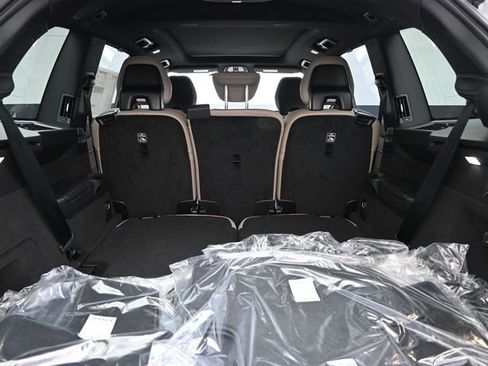New 2026 Volvo XC90 B6 Ultra w/ Protection Package image 32