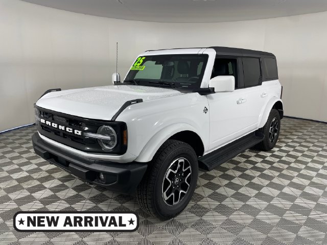 Certified 2025 Ford Bronco Outer Banks AWD/4WD image 1