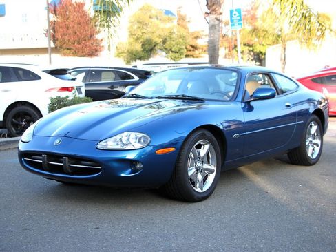 Used 1998 Jaguar XK8 Coupe image 4