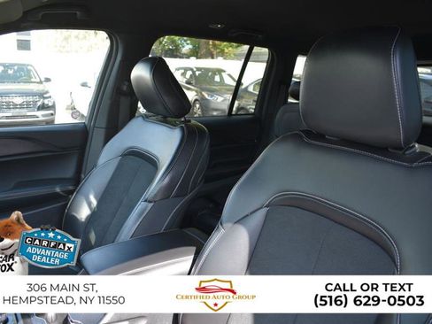Used 2025 Jeep Grand Cherokee Altitude AWD/4WD image 10