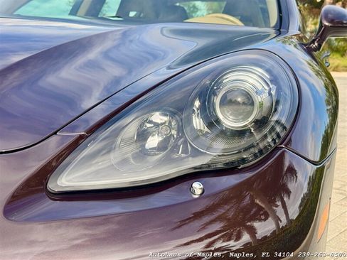 Used 2012 Porsche Panamera 4S image 9