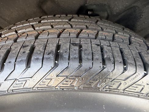 Certified 2023 Volvo XC60 B5 Plus w/ Protection Package Premier image 35