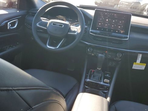 New 2026 Jeep Compass Latitude image 12