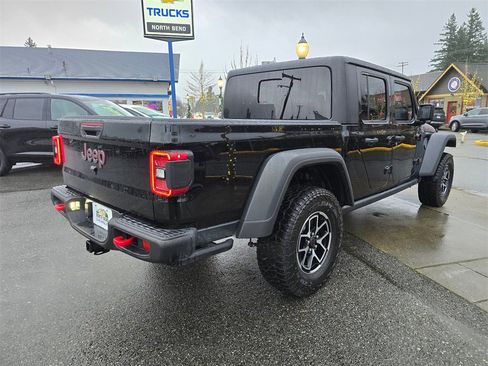 Used 2025 Jeep Gladiator Rubicon image 5