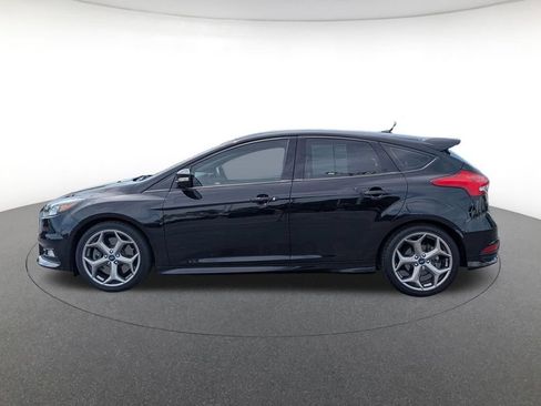 Used 2017 Ford Focus ST FWD image 8
