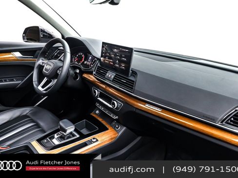 Used 2023 Audi Q5 2.0T Premium w/ Convenience Package image 16