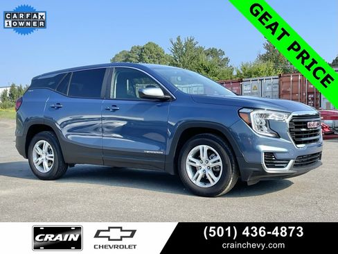 Used 2024 GMC Terrain SLE image 1