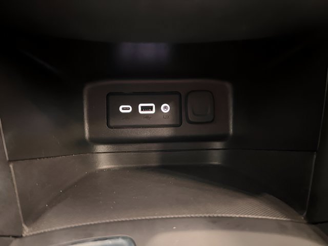 Certified 2023 Chevrolet Equinox LT FWD image 25
