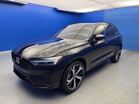 Used 2024 Volvo XC60 B5 Ultimate w/ Protection Package Premier image 4
