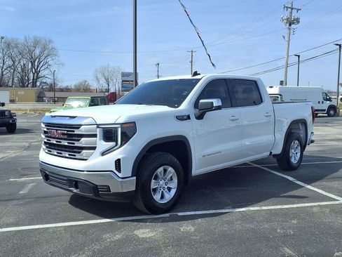 Used 2025 GMC Sierra 1500 SLE image 3