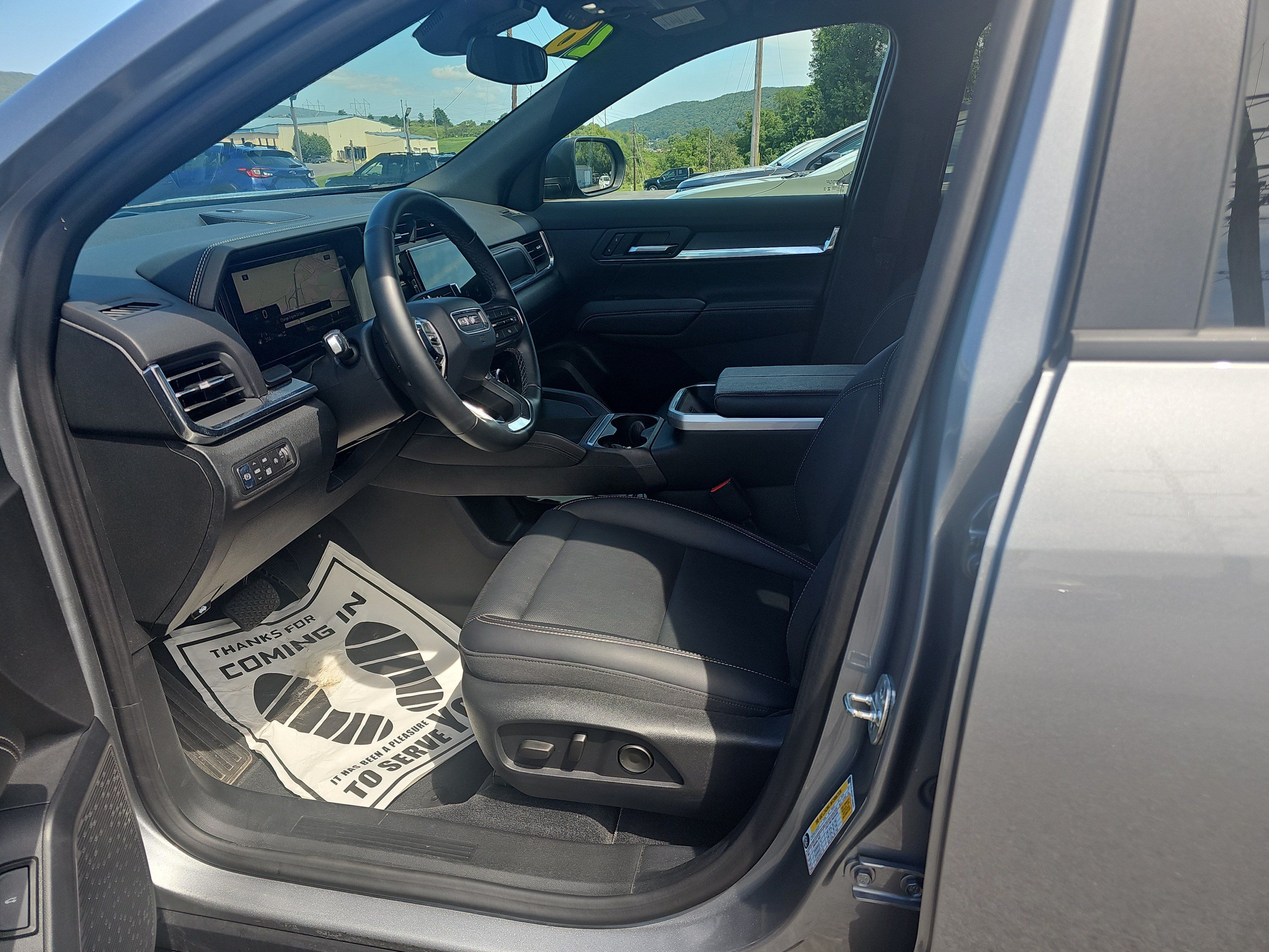 Used 2026 GMC Terrain Elevation w/ Elevation Premium Package AWD/4WD image 12