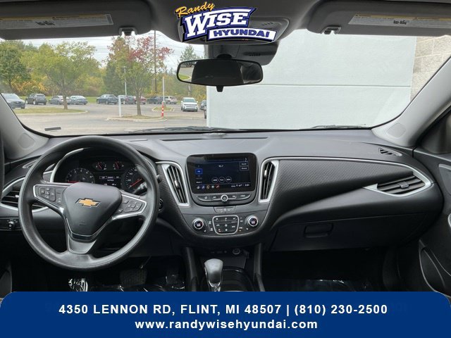 Used 2024 Chevrolet Malibu LT FWD image 2