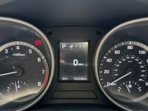 Used 2017 Hyundai Santa Fe Sport image 25