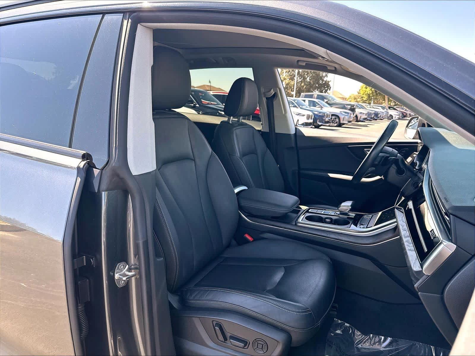Used 2021 Audi Q8 Premium Plus w/ Premium Plus Package AWD/4WD image 31