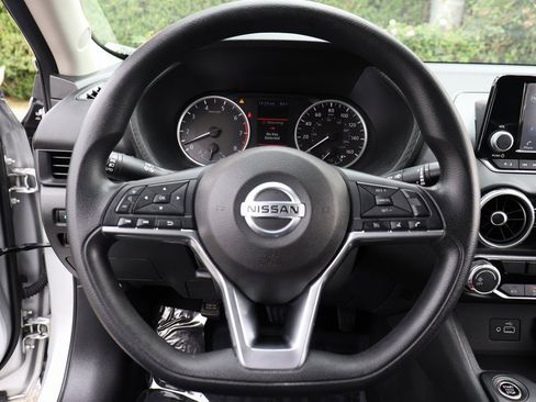 Used 2023 Nissan Sentra S image 17