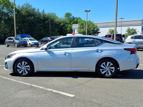 Used 2023 Nissan Altima 2.5 S FWD image 4