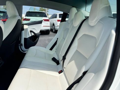Used 2025 Tesla Model 3 Long Range AWD/4WD image 18