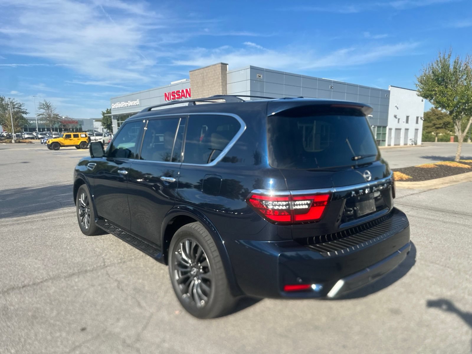 Used 2024 Nissan Armada Platinum w/ Captain's Chairs Package AWD/4WD image 7