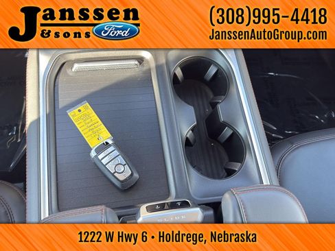 Used 2025 Ford Expedition Max Active AWD/4WD image 25