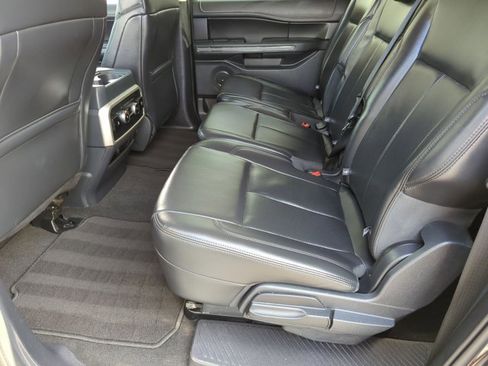 Used 2024 Ford Expedition Max XLT AWD/4WD image 18