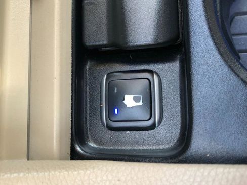 Used 2014 Mercedes-Benz GL 450 4MATIC image 30