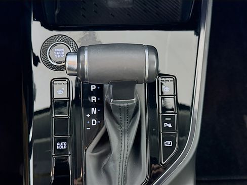 Used 2023 Kia Niro EX image 25