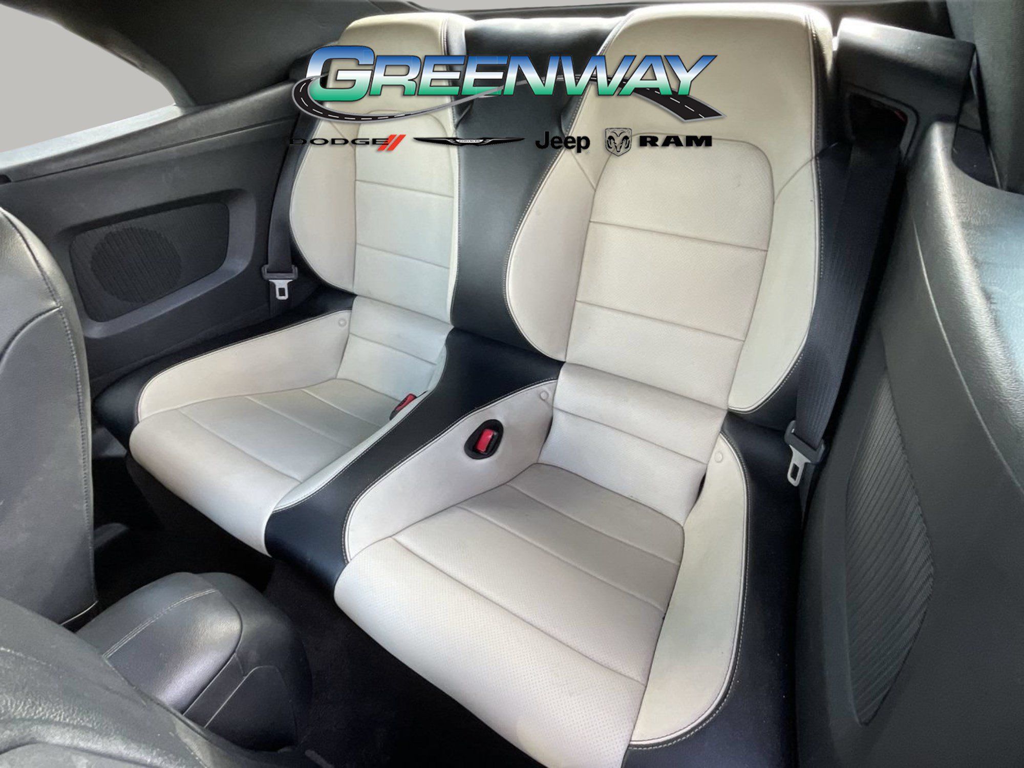 Used 2016 Ford Mustang Premium RWD image 17