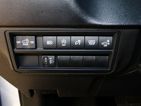 Used 2022 Toyota Tundra SR5 w/ SR5 Convenience Package image 14