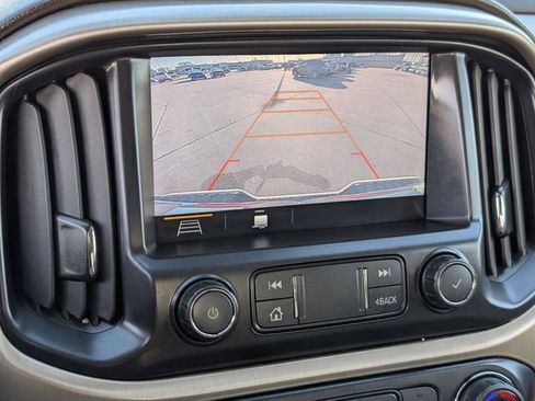 Used 2022 GMC Canyon Denali image 13