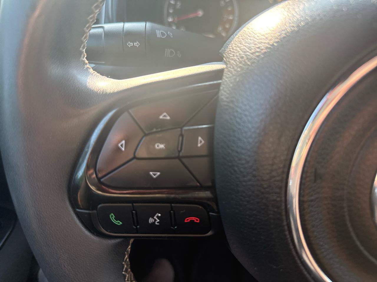 Used 2021 Jeep Renegade Latitude w/ Luxury Group II AWD/4WD image 21