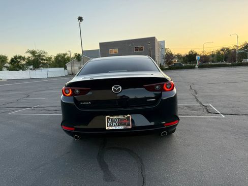 Used 2022 MAZDA MAZDA3 Sedan FWD image 6