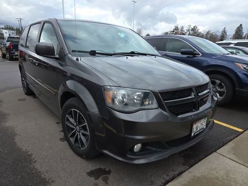 Used 2015 Dodge Grand Caravan SXT image 1