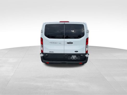 Used 2018 Ford Transit 350 XL image 6