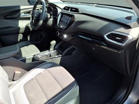 Used 2021 Chevrolet TrailBlazer LT w/ Convenience Package FWD image 19
