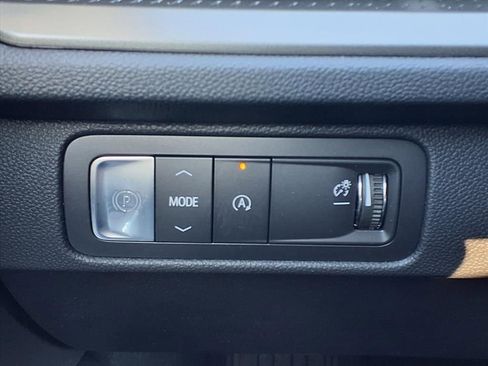 New 2026 Chevrolet Traverse LT w/ Enhanced Driving Package image 9