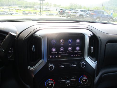 Used 2021 Chevrolet Silverado 1500 LT Trail Boss AWD/4WD image 17