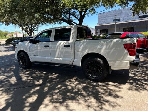 Used 2021 Nissan Titan S RWD image 5