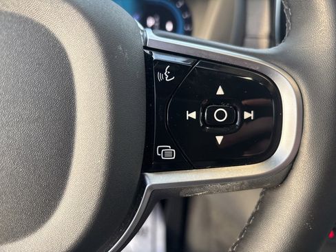 Certified 2025 Volvo XC90 B6 Plus image 26