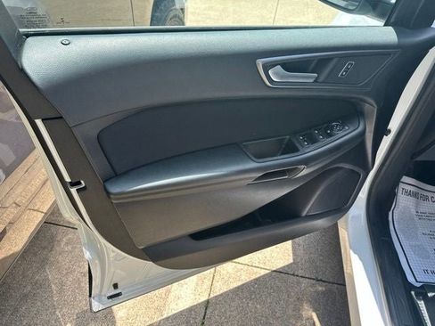 Used 2017 Ford Edge SE AWD/4WD image 8
