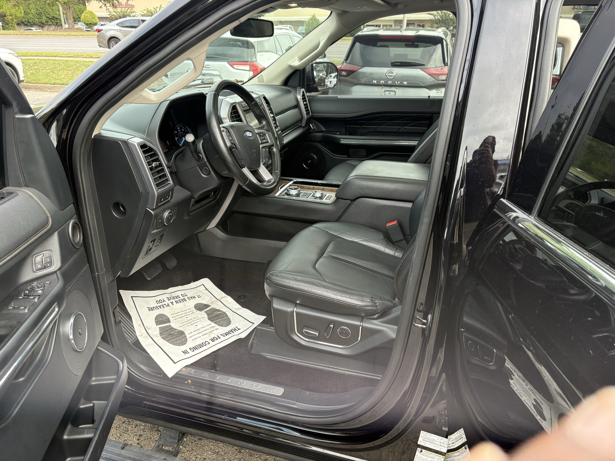 Used 2019 Ford Expedition Platinum AWD/4WD image 10