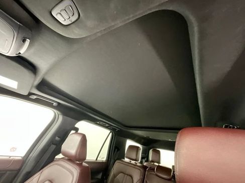 Used 2024 Ford Expedition Limited AWD/4WD image 5