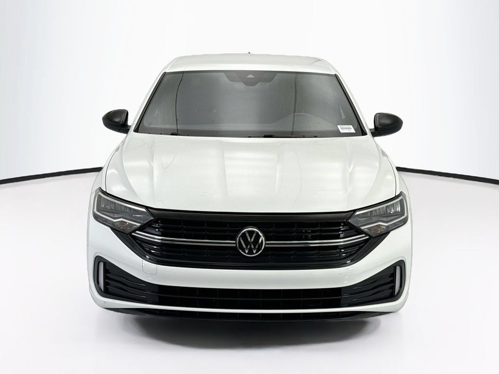 Used 2024 Volkswagen Jetta Sport FWD image 2