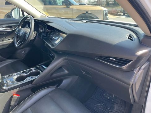 Used 2023 Buick Envision Essence image 29