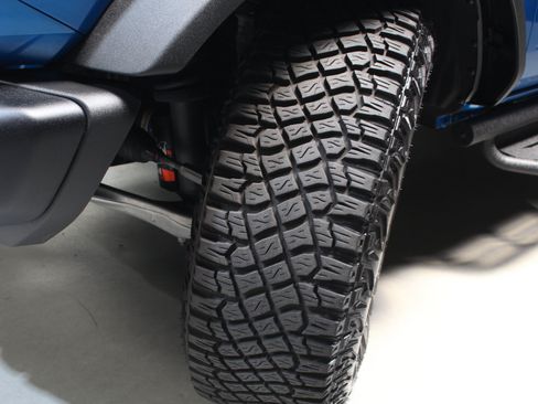 Used 2023 Ford Bronco Wildtrak AWD/4WD image 29