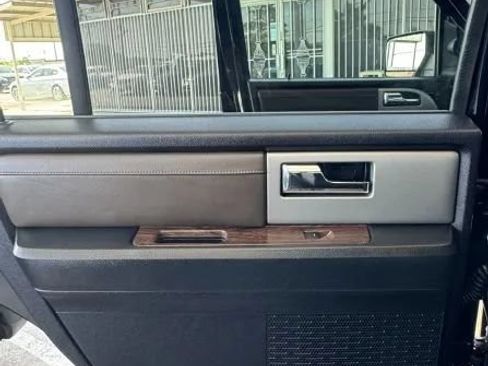 Used 2016 Ford Expedition King Ranch RWD image 19