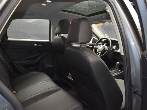 Used 2019 Volkswagen Jetta R-Line image 11